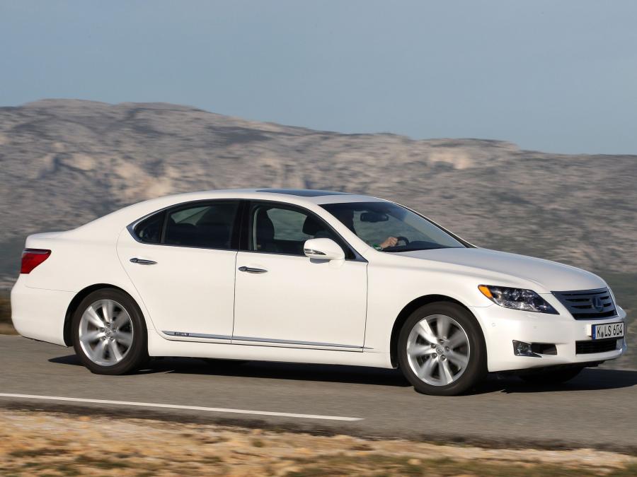  Lexus LS600h 2009 года  (EU) (фото 3 из 9)
